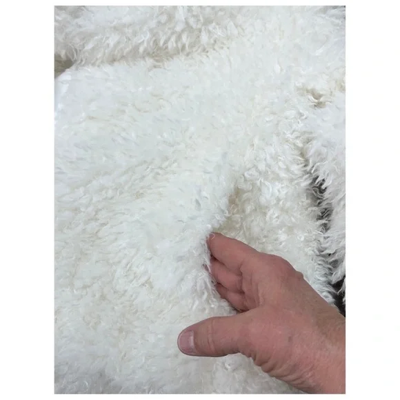 Donna Salyers Fabulous-Furs White Faux Fur Jacket - Size Small​